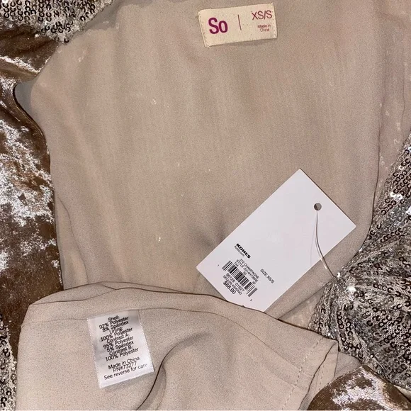 🎉HP🎉 Juniors’ SO Champagne Gold Sequin Kimono XS/S NWT - Picture 7 of 7